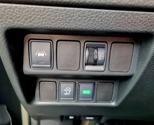 Nissan Qashqai cena 67900 przebieg: 101000, rok produkcji 2018 z Stęszew małe 277